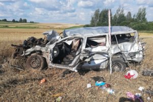 Dėl dviejų žmonių žūties kelyje gali būti kaltas alkoholis