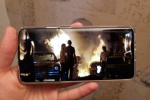 Telefonų ekranų kokybė kaip televizorių: 5 vaizdo įrašai jiems