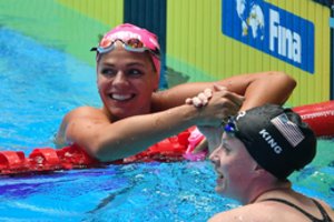 Be konkurencijos – dominavusi J. Jefimova iškovojo pirmąjį aukso medalį