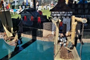 Netikėta menininkės dovana Jūros šventei – atgijęs viduramžių miestas ir žmonės