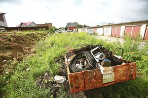 Priekaba tampa sąvartynu, bet niekas negali šios bėdos išspręsti