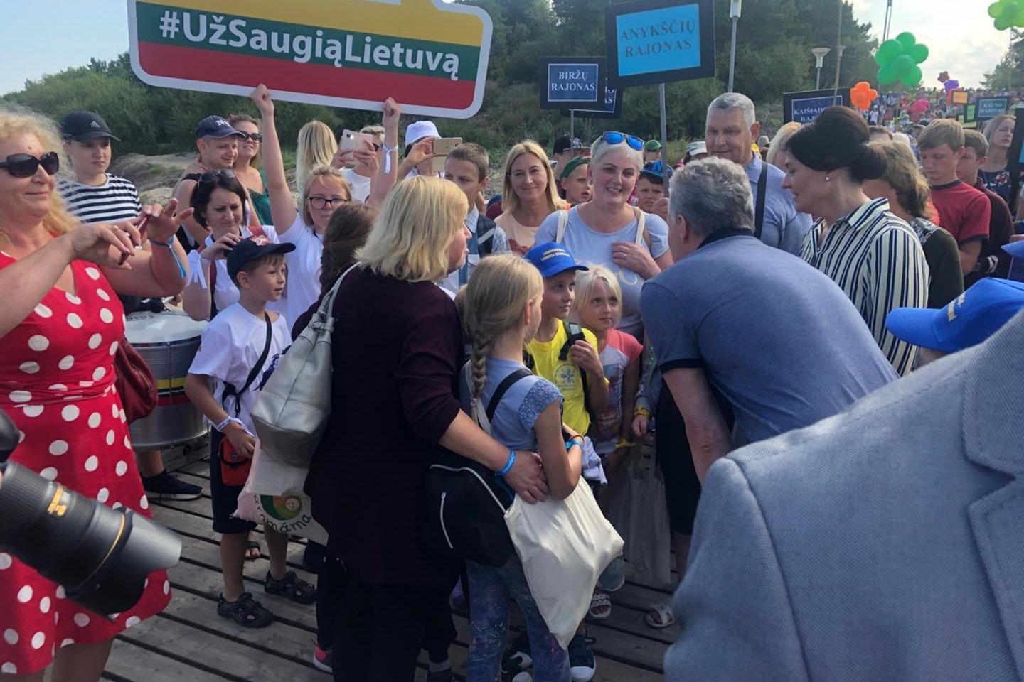  Simboliška, kad su vaikais susitiko ir naujasis šalies prezidentas G.Nausėda.<br> G.Kami nuotr.