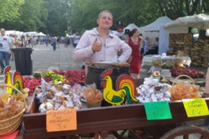 Pasidairėme po Jūros šventės mugę: itin populiari – latvio prekė, ji kainuoja eurą