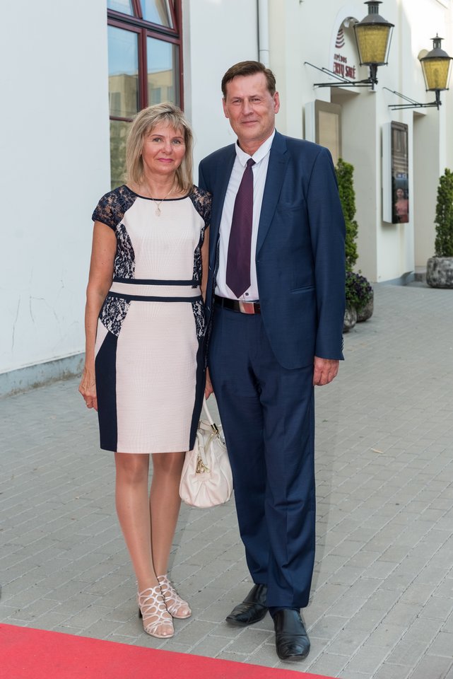  Klaipėdos vicemeras Arūnas Barbšys su žmona Asta.<br>A.Kubaičio nuotr. 