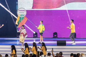 Per olimpinio festivalio uždarymą Baku trispalvę nešė vienintelis Lietuvai medalį laimėjęs V. Gaubas