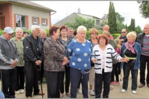 Į isteriją puolę biržiečiai vaikus atstūmė be gailesčio