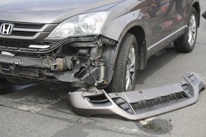 Avarija su nuomotu automobiliu gali brangiai kainuoti: yra paprastas būdas išvengti nuostolių