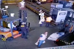 Brazilijoje suimti trys žmonės, galimai prisidėję prie aukso vagystės oro uoste