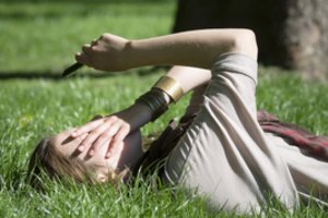 Sukčiai nusitaikė į banko klientus – įspėja apie netikras žinutes