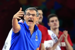Rinktinės treneris S. Bazarevičius išmąstė įspūdingą pateisinimą, kodėl į NBA nevažiuoja rusų krepšininkai