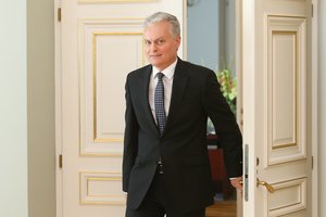G. Nausėdos reakcija dėl Generolo Vėtros atminimo: ne politikai turi spręsti