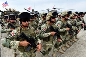 Lietuvių, lenkų ir ukrainiečių brigados kariai dalyvauja pratybose Gruzijoje