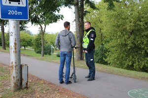 Europa kyla į kovą su elektriniais paspirtukais: R. Masiulis tikisi, kad naujo draudimo neprireiks