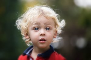 Vaikų iki trejų metų raida – į ką svarbiausia atkreipti dėmesį