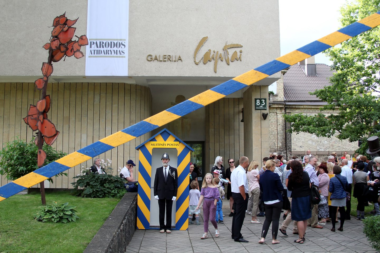   Jau 17-tą kartą rengiamas dailės festivalis „Šiaulių Monmartro Respublika“ tapo reprezentaciniu Šiaulių miesto kultūriniu renginiu. <br> R.Vitkaus nuotr. 