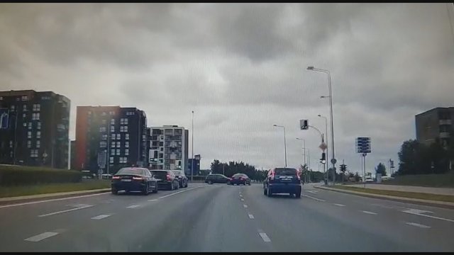 Užfiksavo avariją Vilniuje – susidūrė du automobiliai