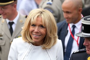 66-erių Brigitte Macron atlikta tris valandas trukusi operacija