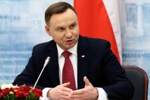 Lenkijos prezidentas siūlo parlamento rinkimus surengti spalio 13-ąją
