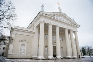 Bažnytinio paveldo muziejus kviečia į ekskursijas po Vilniaus arkikatedrą ir jos požemius 