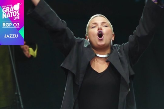 Justė Arlauskaitė-Jazzu „Granatos live“ festivalyje surengė jausmingą pasirodymą