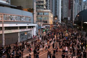 Honkonge po susirėmimų su policija surengti dar du mitingai