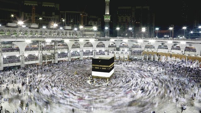 Pasaulio musulmonai plūsta į Meką tradiciniam hadžui