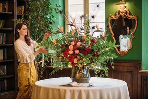 Floristė Eglė Kazokaitė sukūrė įspūdingą gėlių dekoraciją