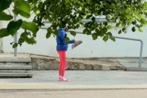 Po gražia priedanga – paniekos banga Žiežmariuose: dengiasi vaikais