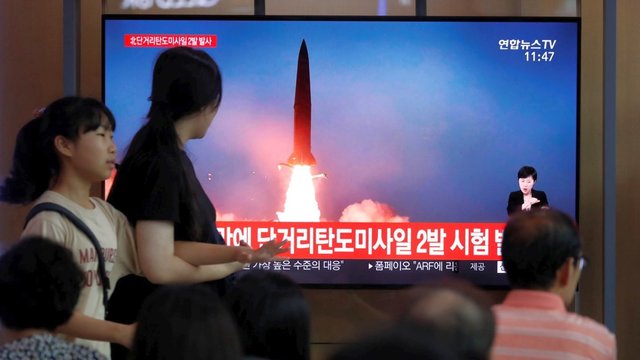 Raketų bandymai Šiaurės Korėjoje nesustoja: tai – atsakas JAV