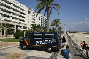 Su turizmu kovojantys aktyvistai Ispanijos Maljorkoje niokojo nuomojamas mašinas