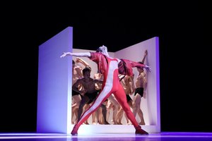 Grupė „Queen“ išleis baletą „Queen + Bejart: Ballet For Life“