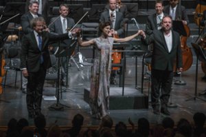 Asmik Grigorian sužavėjo Zalcburgą iš naujo, šįsyk – koncertų scenoje