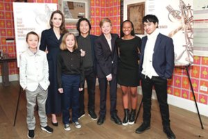 Angelinos Jolie vaikai nebetveria namuose: siekia atsisakyti mamos globos