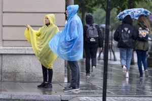 Šiluma trauksis iš Lietuvos: dažnai lis, pūs gūsingas vėjas