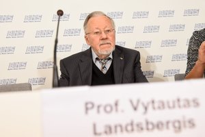 Kritikos sulaukęs V. Landsbergis atsikirto Žydų bendruomenės pirmininkei F. Kukliansky