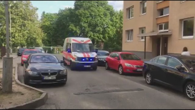 Tragedija Vilniuje: žuvo iš 6 aukšto iškritęs vaikas, jo auklę ištiko šokas