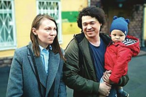 Smūgis šeimai: po protesto valdžia užsimojo iš sutuoktinių atimti vaiką