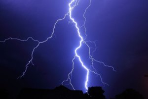 JAV žaibas susprogdino tualetą