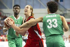 Kanada pasiruošimą pradėjo su nerimu – įveikė Nigeriją, bet prarado NBA žaidėją