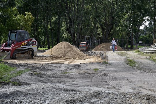 Nori sustabdyti statybas savo kieme – išmok garsiai rėkti
