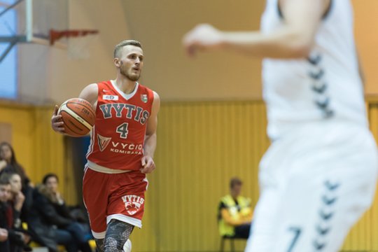 Lažybomis pralobti norėję L. Grabauskas ir D. Pogužinskas nušalinti – Lietuvos klubų durys uždarytos