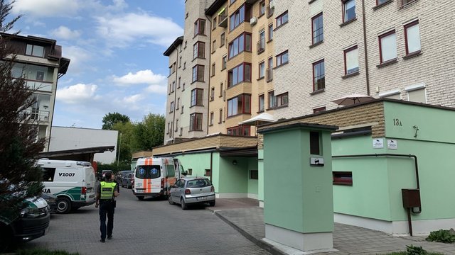 Policija pradėjo ikiteisminį tyrimą dėl Vilniuje iš šešto aukšto iškritusio vaiko