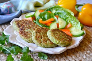 Brokolių ir sūrio kepsneliai: vos keli ingredientai, ir pietūs – ant stalo