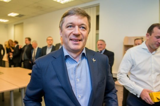 Paaiškėjo, kuriam politikui R. Karbauskis užleido nepalankiausiai vertinamojo vietą