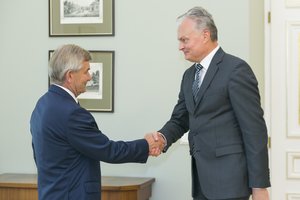 Prezidentas G. Nausėda žada teikti svarbias pataisas – V. Pranckietis pripažino Seimo klaidas