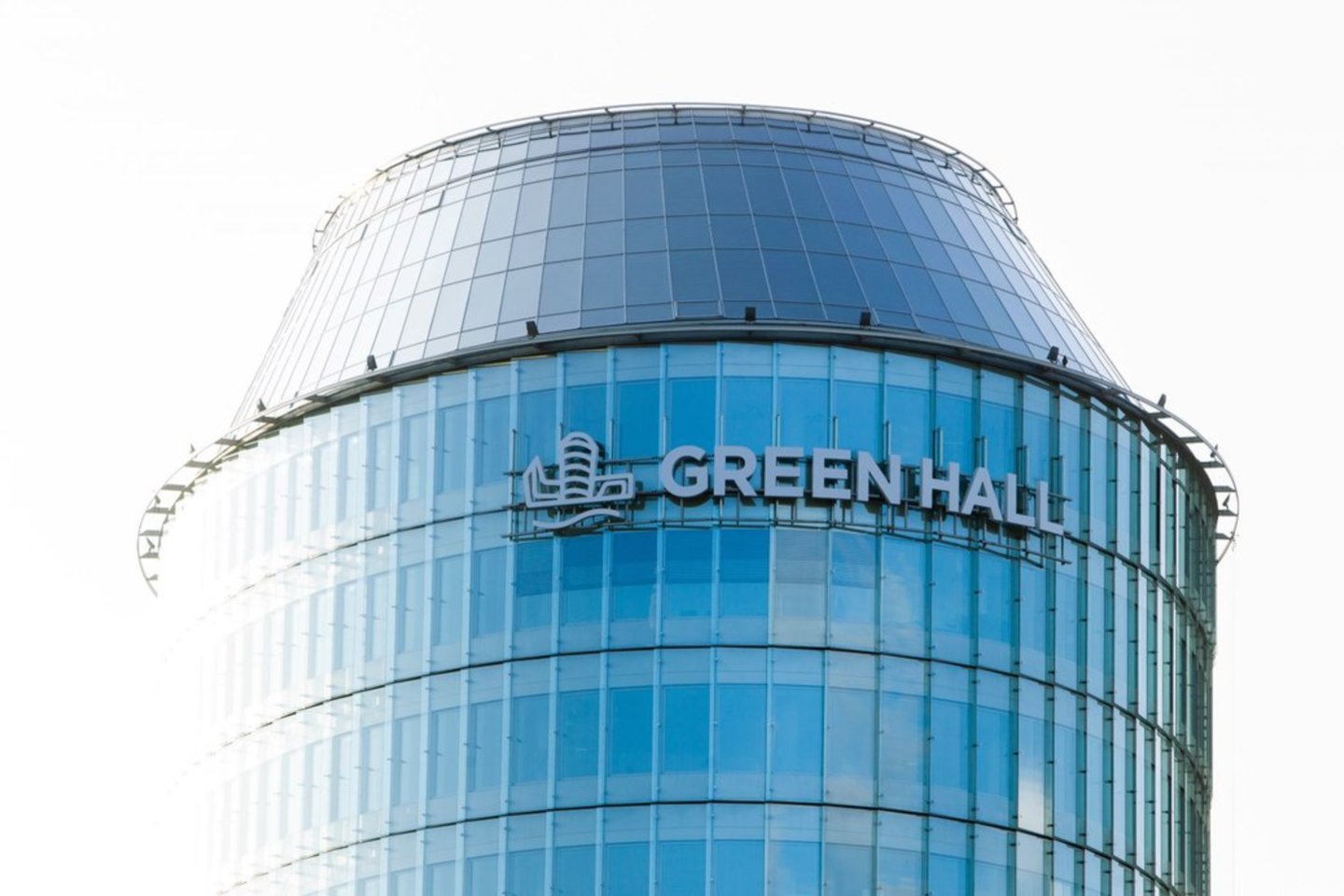 Ant pastato nuo šiol bus matomas atnaujintas „Green Hall“ logotipas.<br>SBA nuotr.