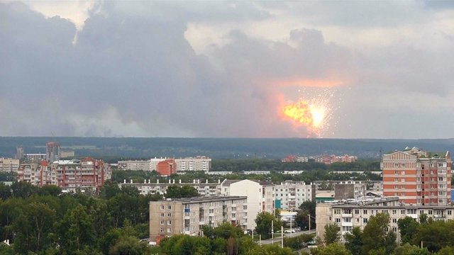 Po sprogimų Rusijos karinėse bazėse daugėja aukų, kilo panika dėl radiacijos 
