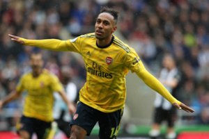 Be grasinimų sulaukusių žaidėjų žaidęs „Arsenal“ pergale pradėjo naująjį sezoną