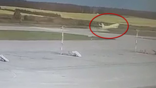 Maskvoje lėktuvo pakilimas vos nesibaigė tragedija – lėktuvo įgula „apsiskaičiavo“ (Papildyta komentaru)