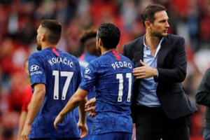 „Manchester United“ sutrypė „Chelsea“ klubą – į neviltį puolusį F. Lampardą lydėjo pašaipos